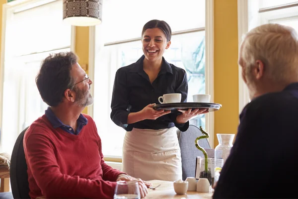 organización administrativa de un restaurante